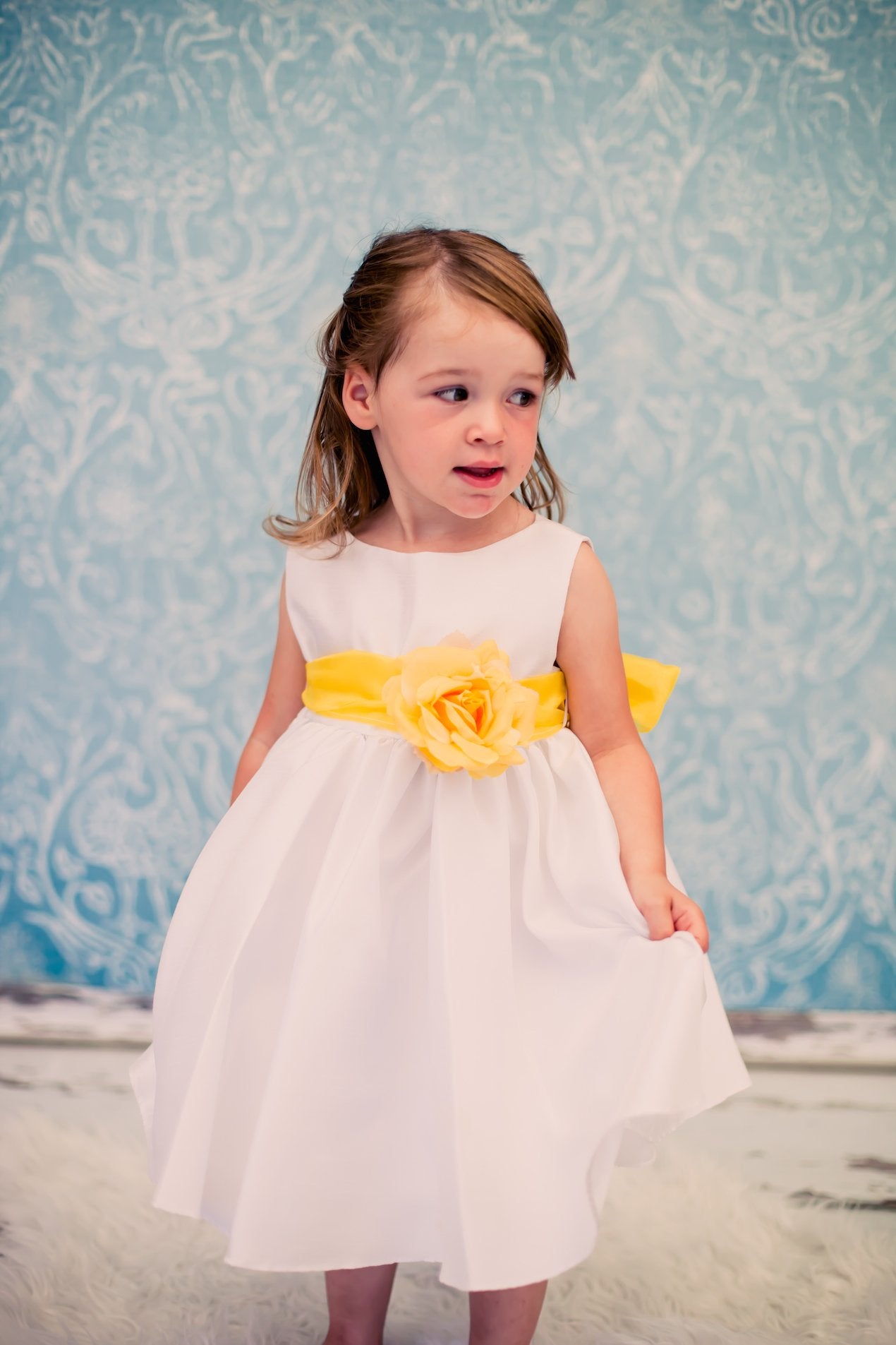 White dresses for outlet toddlers